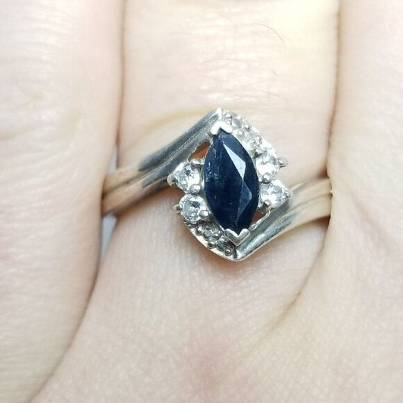 Vintage Sterling Silver Dark Blue Marquise Shape Ring, Size 7 Band, Estate - Picture 5 of 9